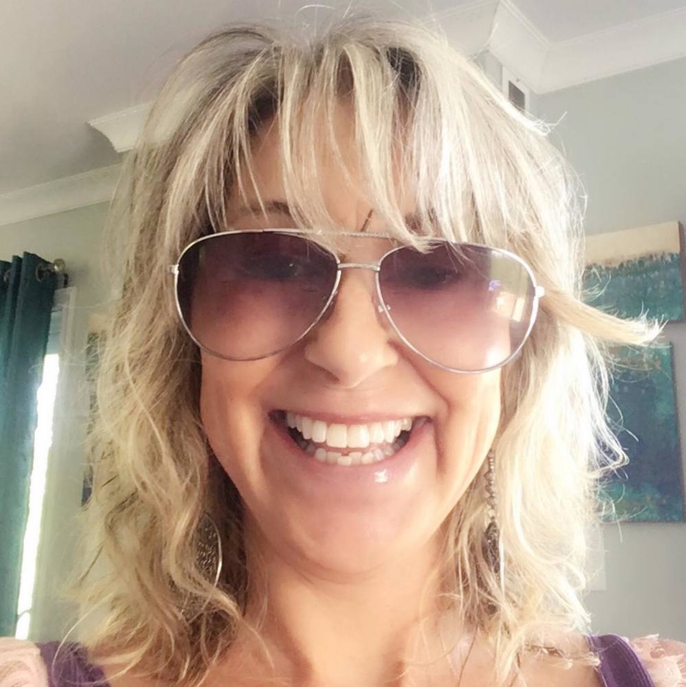 Meet your Posher, Carla